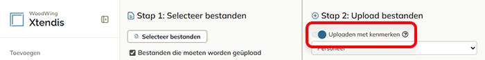 De optie Uploaden met kenmerken op de pagina Bestanden toevoegen